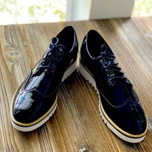 Black Patent Leather Women’s Oxfords